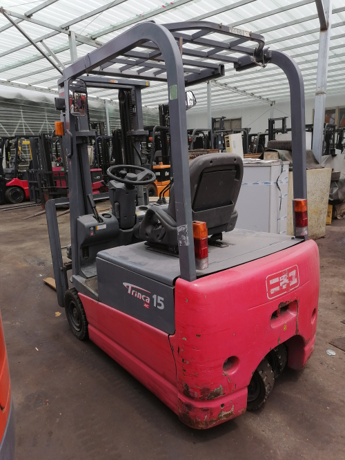 二手電瓶叉車(chē)